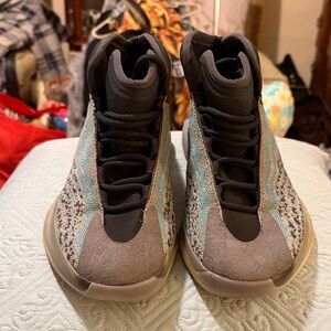 Yeezy Kids Sneakers - Black, Gray, Blue